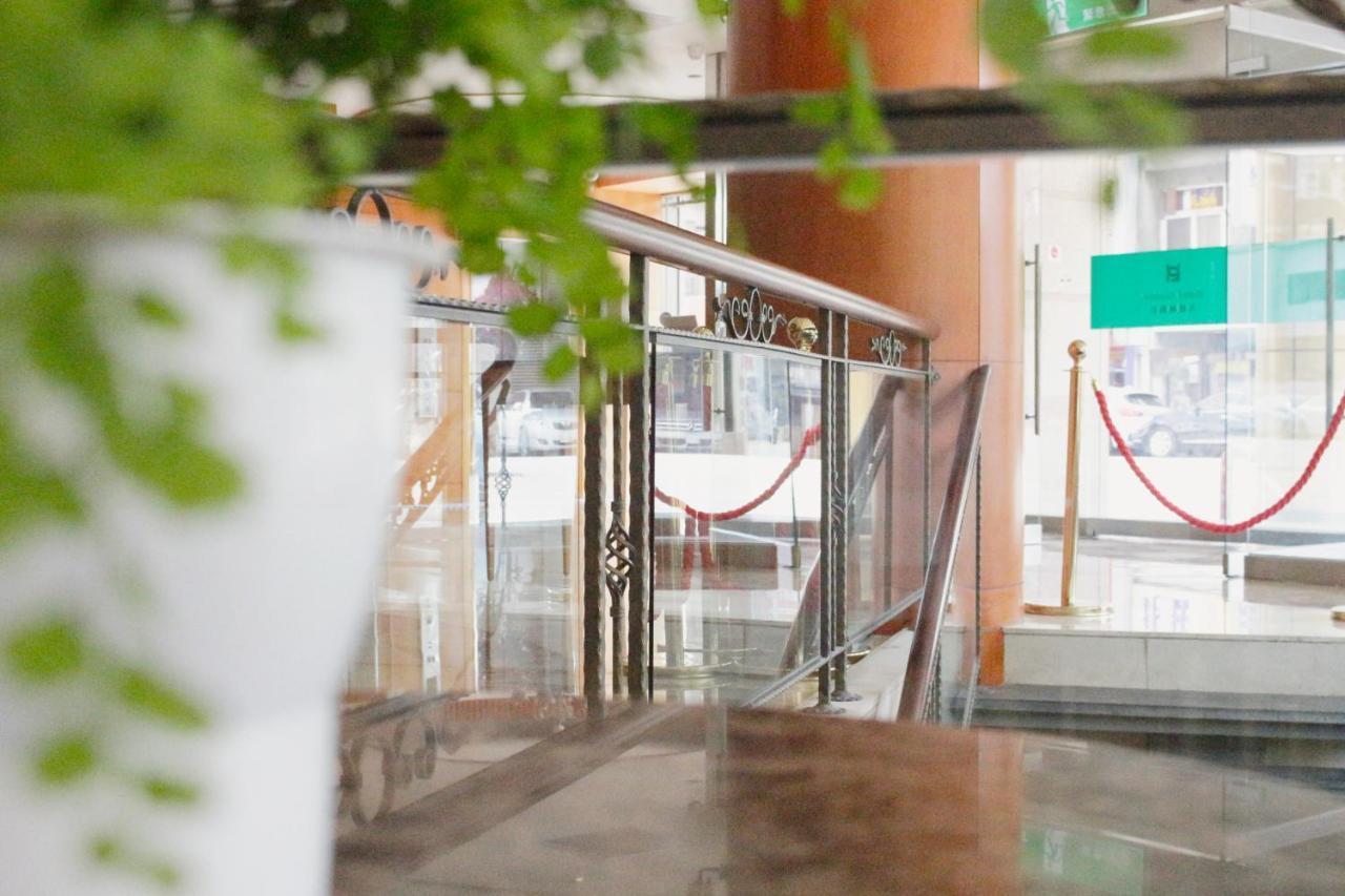 Hotel Avenue ซินจู๋ ภายนอก รูปภาพ