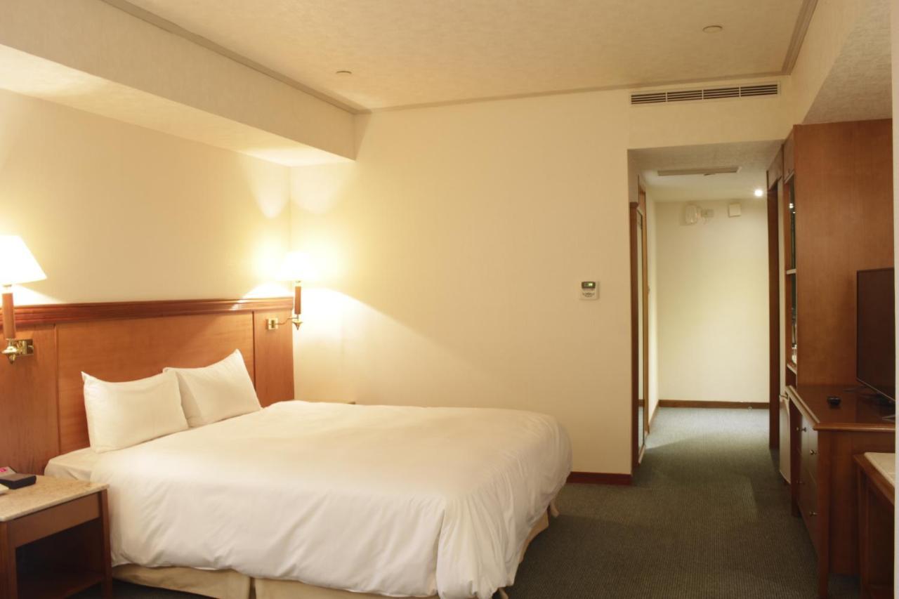 Hotel Avenue ซินจู๋ ภายนอก รูปภาพ