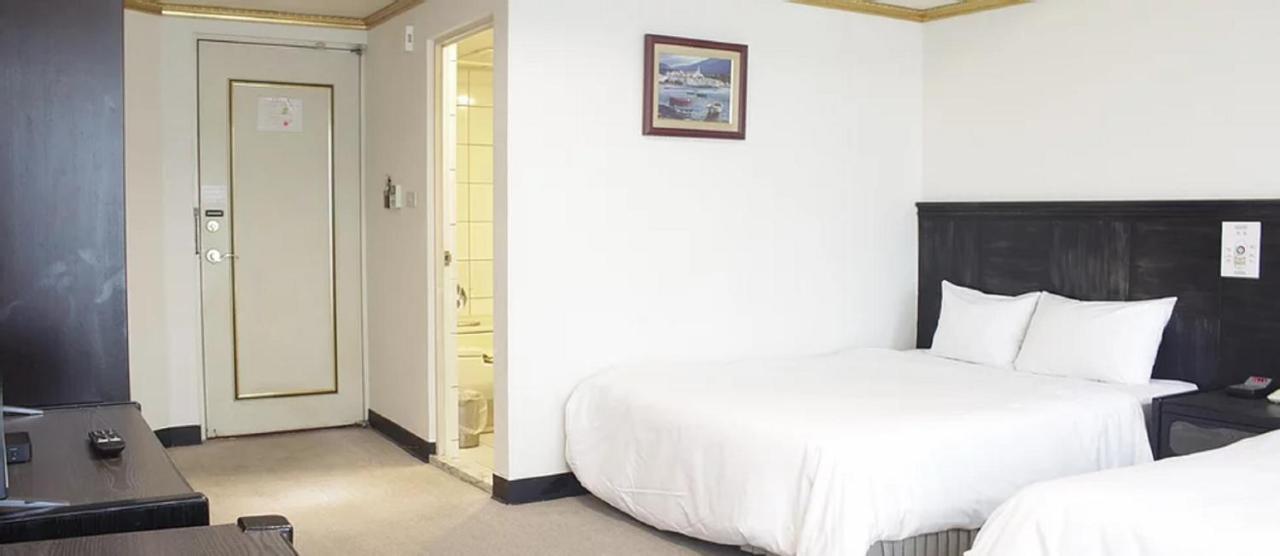 Hotel Avenue ซินจู๋ ภายนอก รูปภาพ